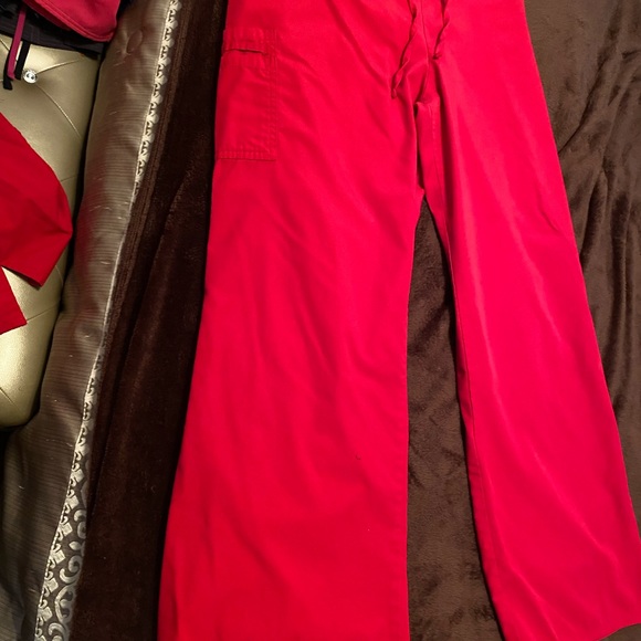 Red Scrubs wide leg - Picture 2 of 6
